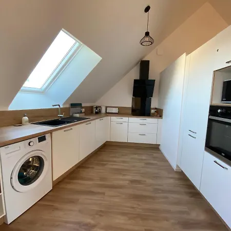 Cosy Avec Terrasse 150m De La *