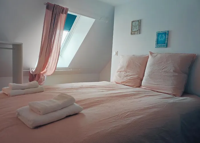 Cosy Avec Terrasse 150m De La Apartment *