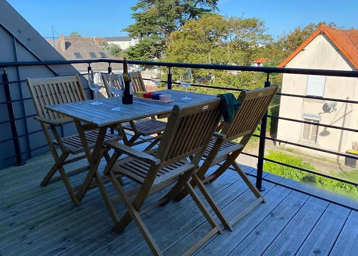Cosy Avec Terrasse 150m De La Barneville-Carteret