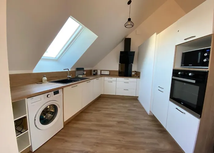 Cosy Avec Terrasse 150m De La *