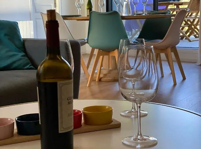 Apartment Cosy Avec Terrasse 150m De La *